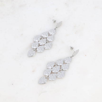 Boucles pendantes Bela - pétales martelées