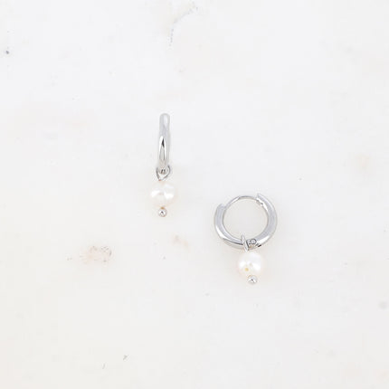 Mini créoles - perles d'eau douce pendantes