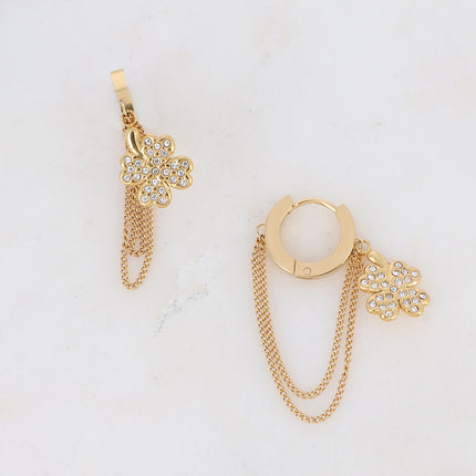 Hoop earrings with a clover set with zirconia stones and 2 chains