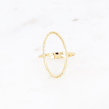 Bague fine Ilsa - ovale ajouré effet martelé