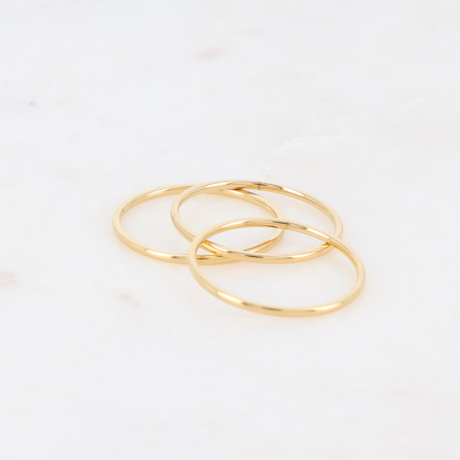 Smooth rings