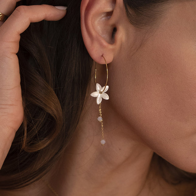 Créoles Salma - fleur nacrée, chaînes et cristaux