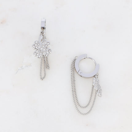 Hoop earrings with a clover set with zirconia stones and 2 chains