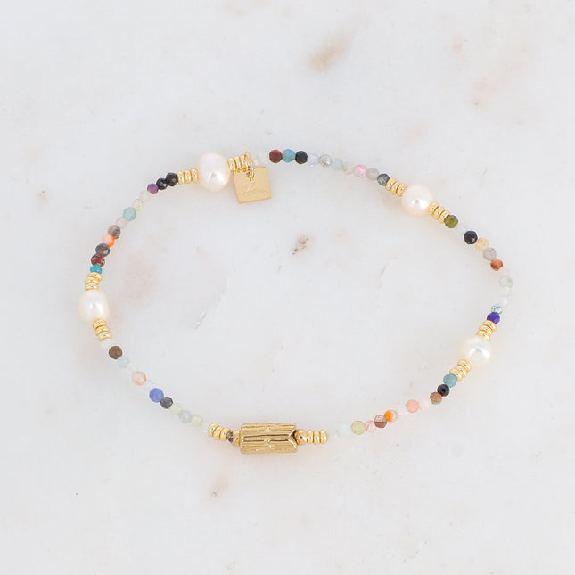 Bracelet sur fil avec motif d'écorce d'arbre et pierres naturelles