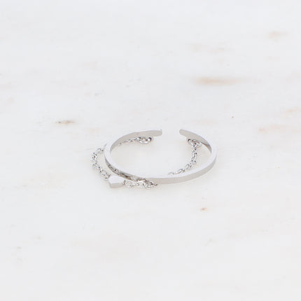 Bague avec anneau torsadé et coeur sur chaîne pendante