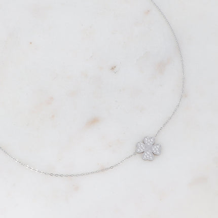 Collier avec trèfle serti d'oxydes de zirconium