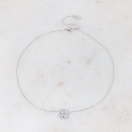 Collier avec trèfle serti d'oxydes de zirconium