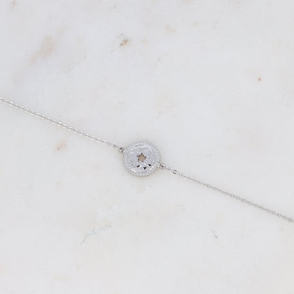 Bracelet with hammered pendant and openwork star