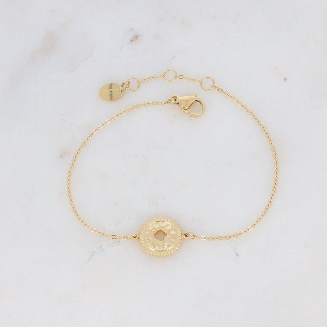 Bracelet avec pendentif martelé avec trèfle ajouré