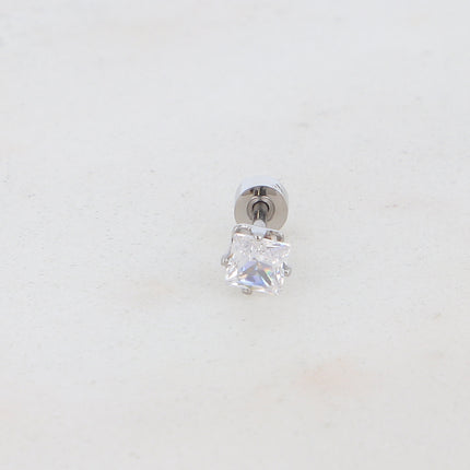 Piercing avec oxyde de zirconium carré
