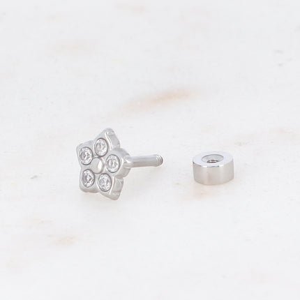 Piercing avec fleur et 5 oxydes de zirconium