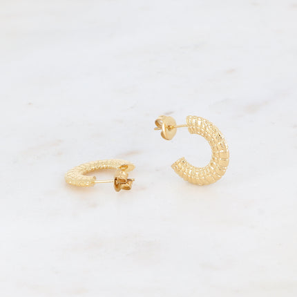 Textured crocodile-effect hoop earrings, 2 cm