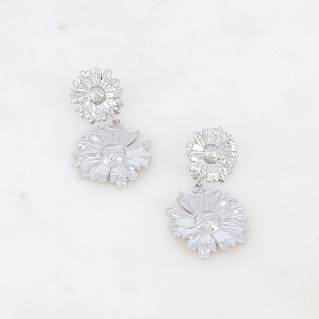 Daisya stud earrings - double daisy flower