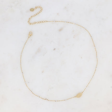 Collier - touches en émail et pendentif oeil ajouré