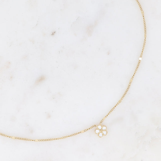 Collier Alizon - fleur aux pétales texturées et émaillées