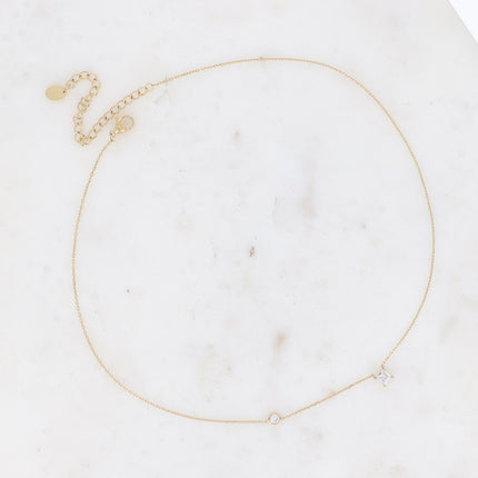 Collier - cristal carré et oxyde de zirconium