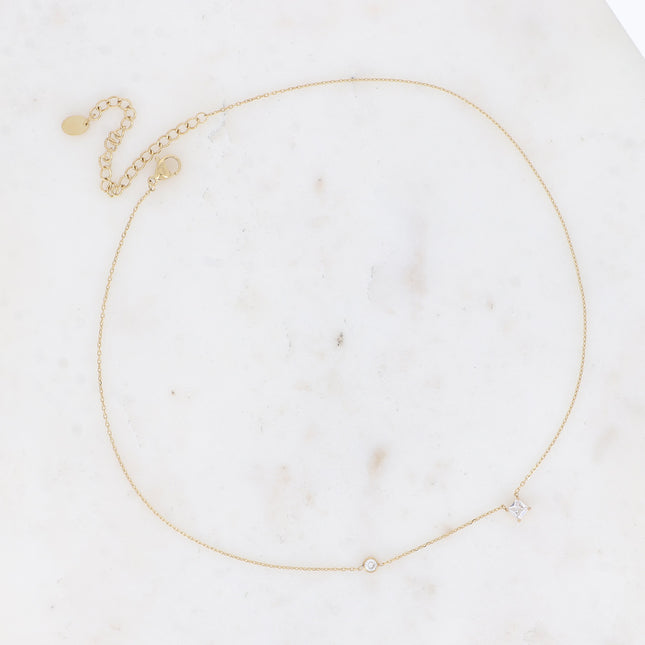 Collier - cristal carré et oxyde de zirconium