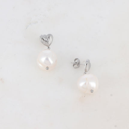 Boucles puces Katalina - coeur texturé et perle d'eau douce