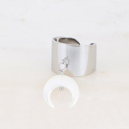 Bague Camélia - lune nacrée