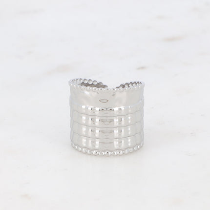 Bague large Apolline - effet quadrillé, martelé et perlé