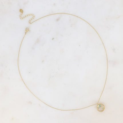 Collier - médaillon avec cristaux taillés et pastille trèfle