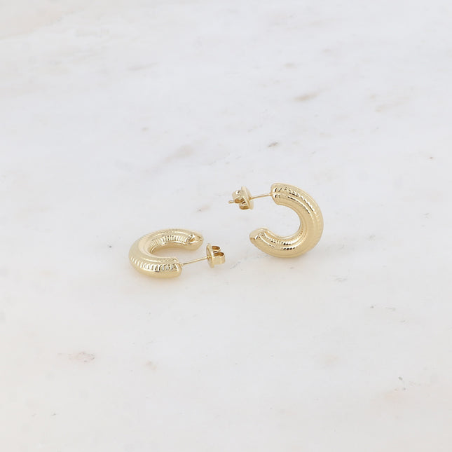 Clementina Creole earrings - engraved lines 20 mm