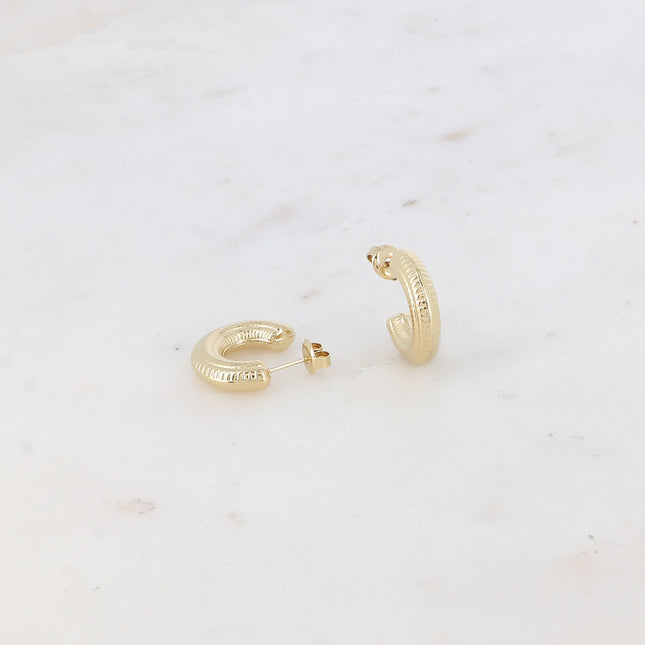 Clementina Creole earrings - engraved lines 20 mm