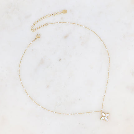 Collier Gwendolina - chaîne émaillée, trèfle et pierre naturelle
