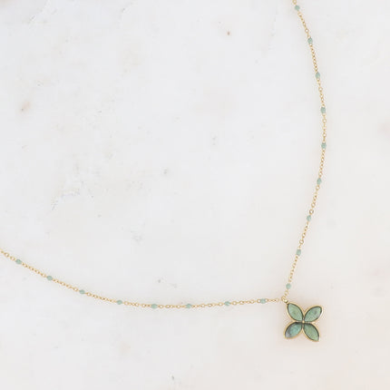 Collier Gwendolina - chaîne émaillée, trèfle et pierre naturelle