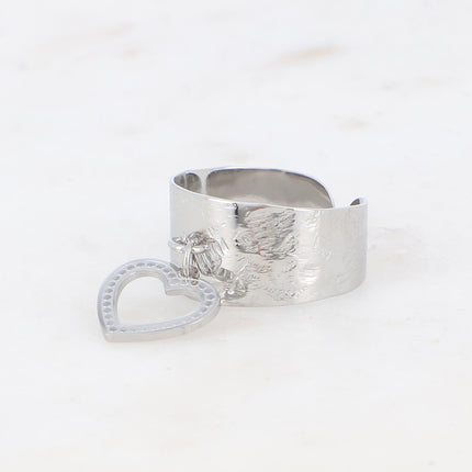 Ring - openwork heart charm