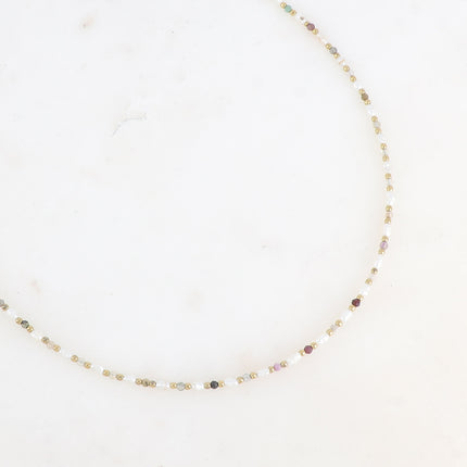 Collier Alana - ras de cou, perles d'eau douce et pierres naturelles