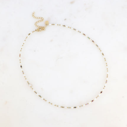 Collier Alana - ras de cou, perles d'eau douce et pierres naturelles