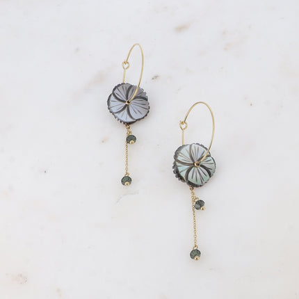Safyia Creole earrings - mother-of-pearl flower
