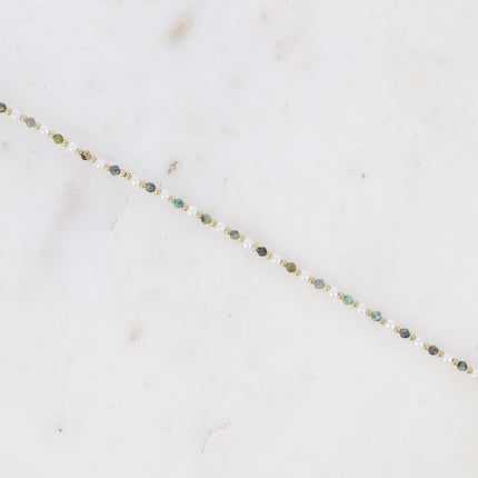 Bracelet Vudika - pierres naturelles et perles de résine blanche