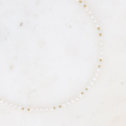 Collier Harmonie - ras de cou, pierres naturelles et perles de résine blanche