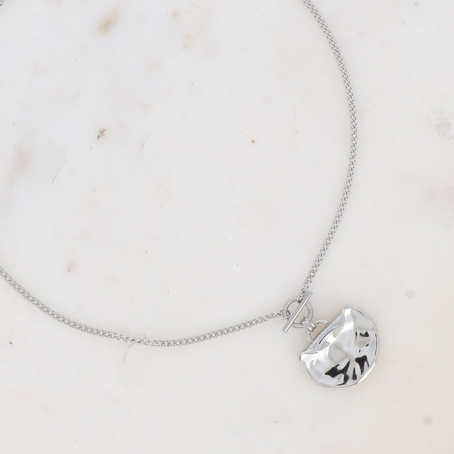 Collier - pendentif anneau et barre, empiècement recourbé et martelé