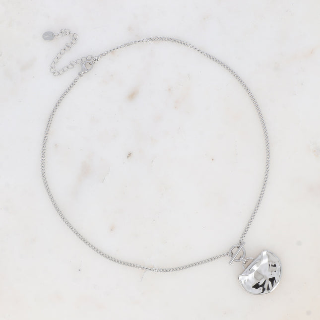 Collier - pendentif anneau et barre, empiècement recourbé et martelé