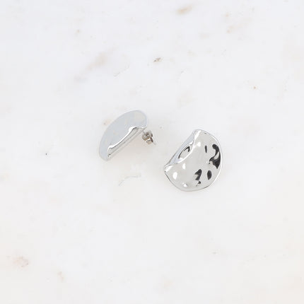Boucles puces - petit empiècement recourbé et martelé