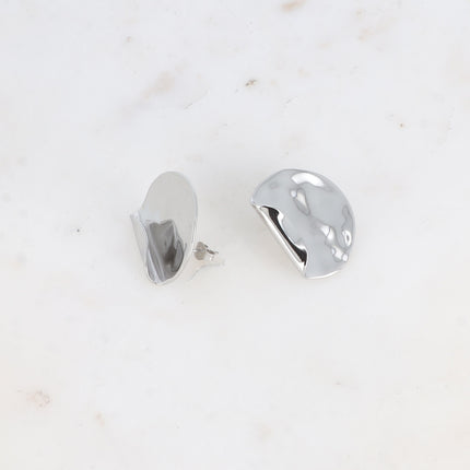 Boucles puces - grand empiècement recourbé et martelé
