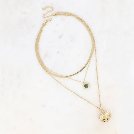 Collier 3 rangs - maille gourmette fine, pièce recourbée et martelée, pierre naturelle