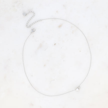 Collier - petite perle en résine blanche et cristal taillé