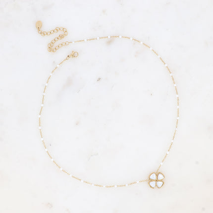 Collier - chaîne émaillée et trèfle en pierre naturelle