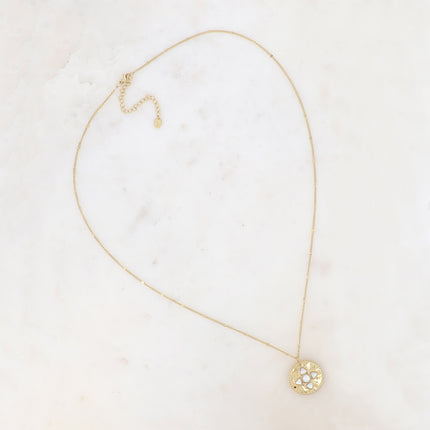 Amani Necklace - 5 Natural Stones with a Flower Effect