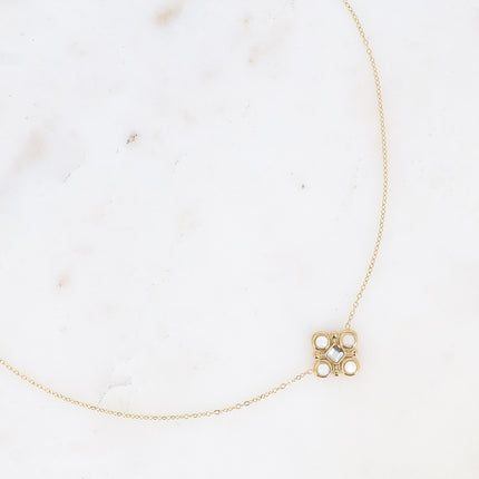 Collier - motif géométrique avec pierres naturelles et cristal taillé carré