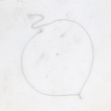 Collier - petit pendentif avec oxydes de zirconium