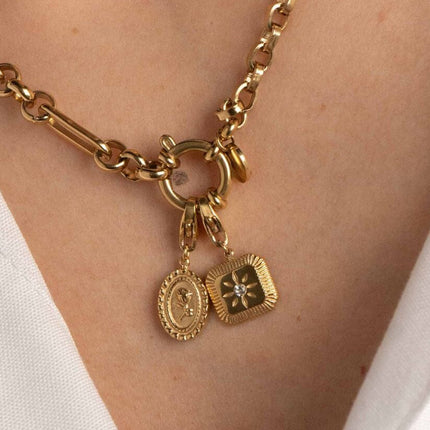 Charm Rosatli - médaillon ovale avec fleur rose