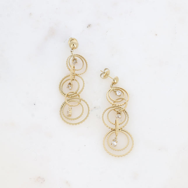 Boucles pendantes Paola - jeux de cercles et oxydes de zirconium