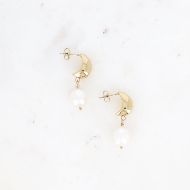 Boucles pendantes - demi anneau et perle d'eau douce