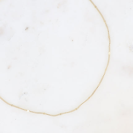 Collier - ras de cou, maille simple type gourmette fine et aplatie