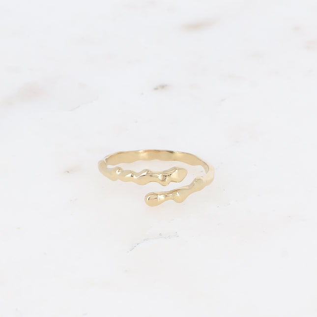 Ring - thin and open, hammered effect